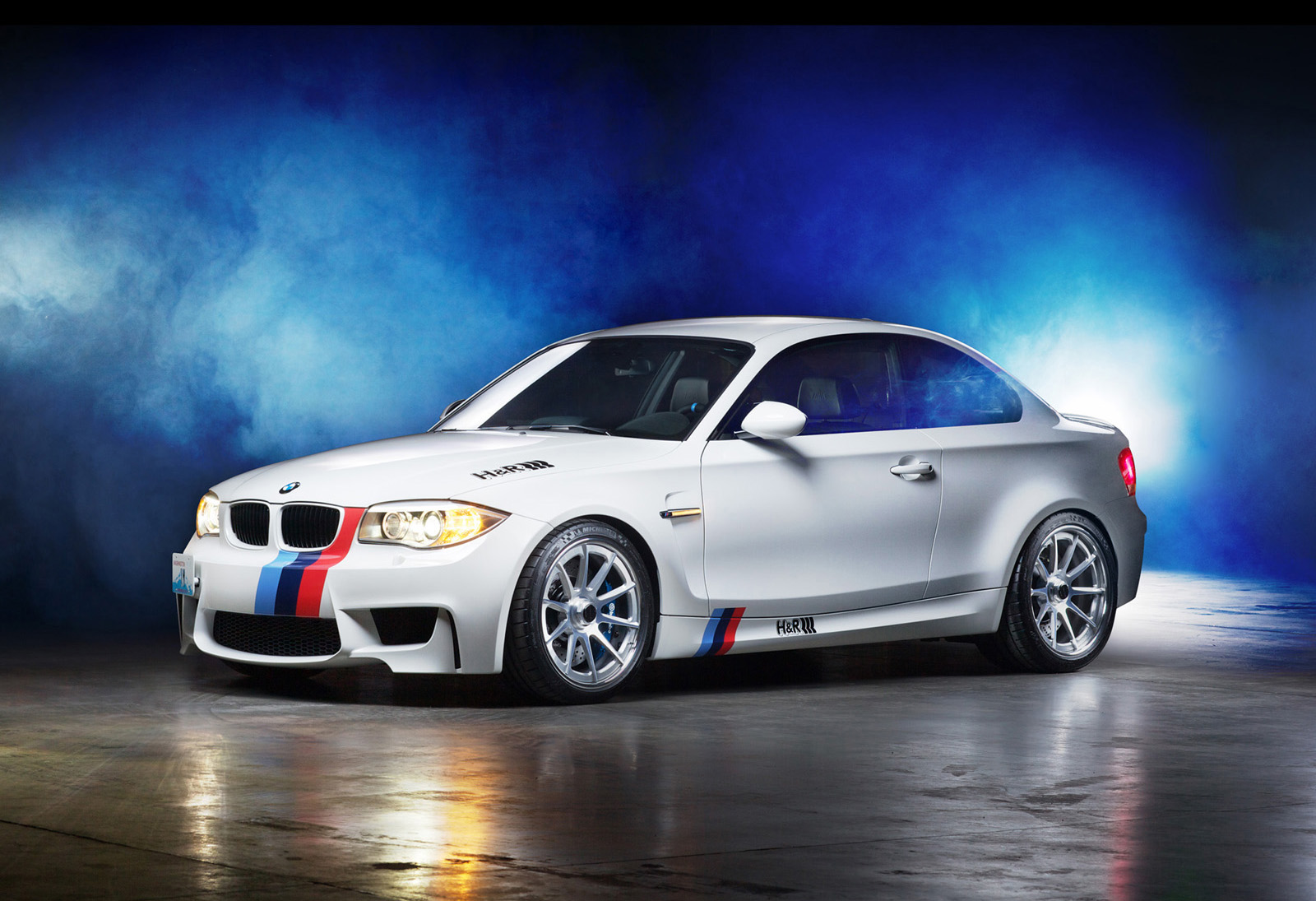 Bmw G1 V8 Hurricane Rs Wallpapers