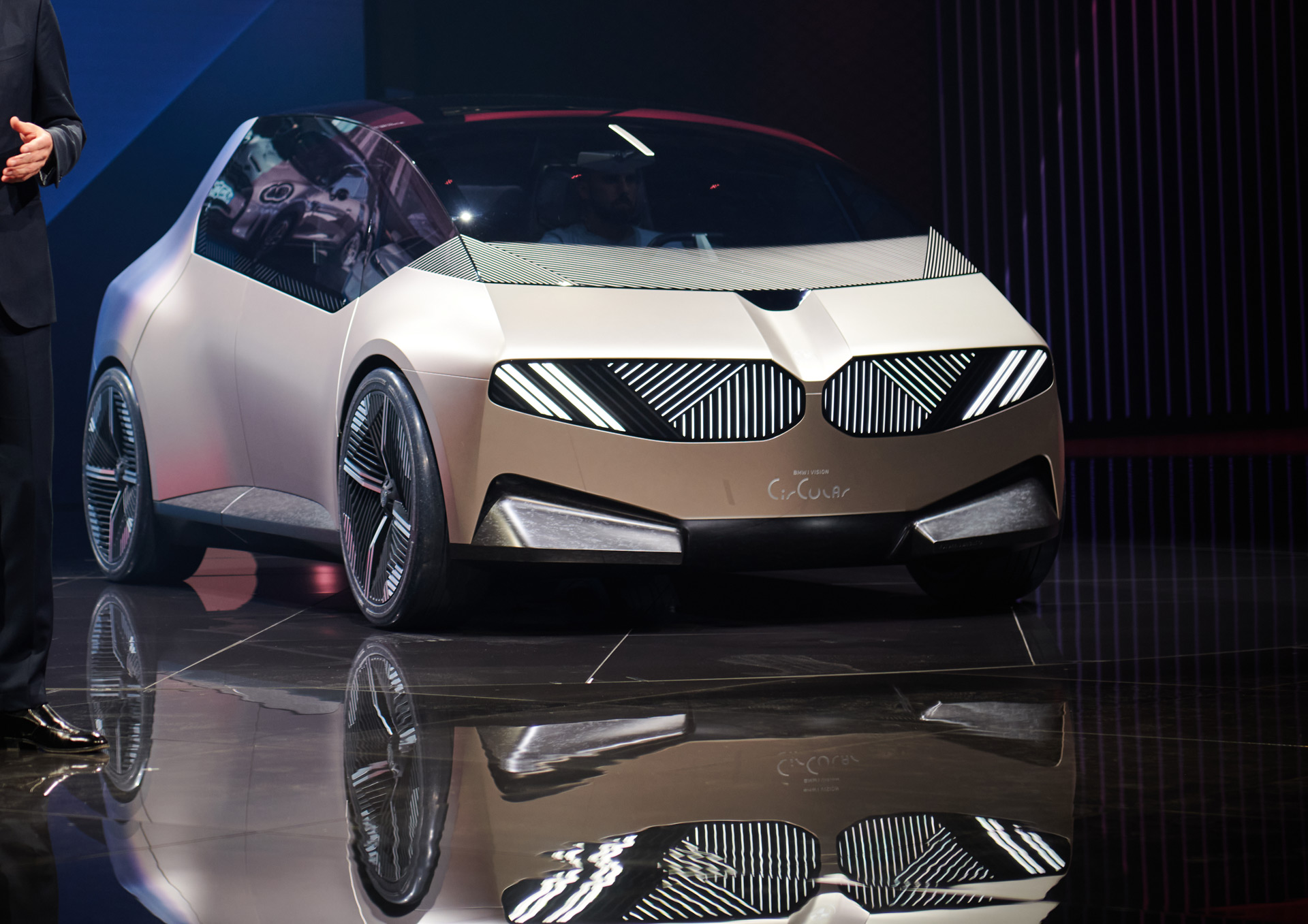 Bmw I Vision Circular Wallpapers