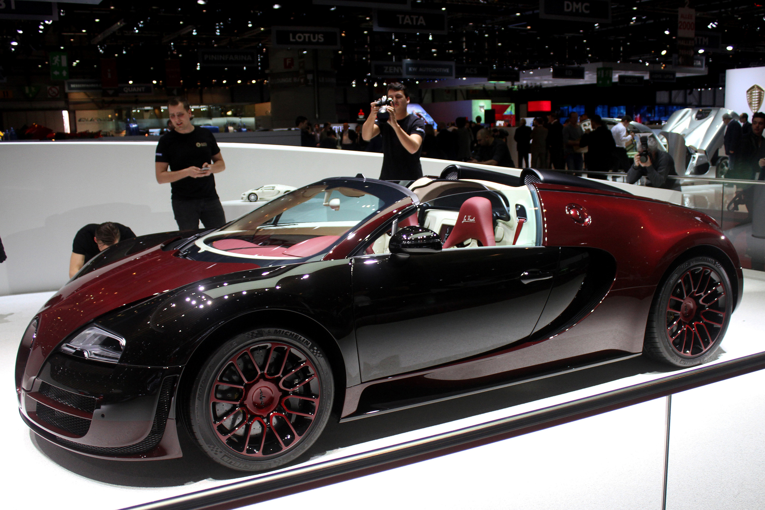 Bugatti Veyron Grand Sport Vitesse La Finale Wallpapers