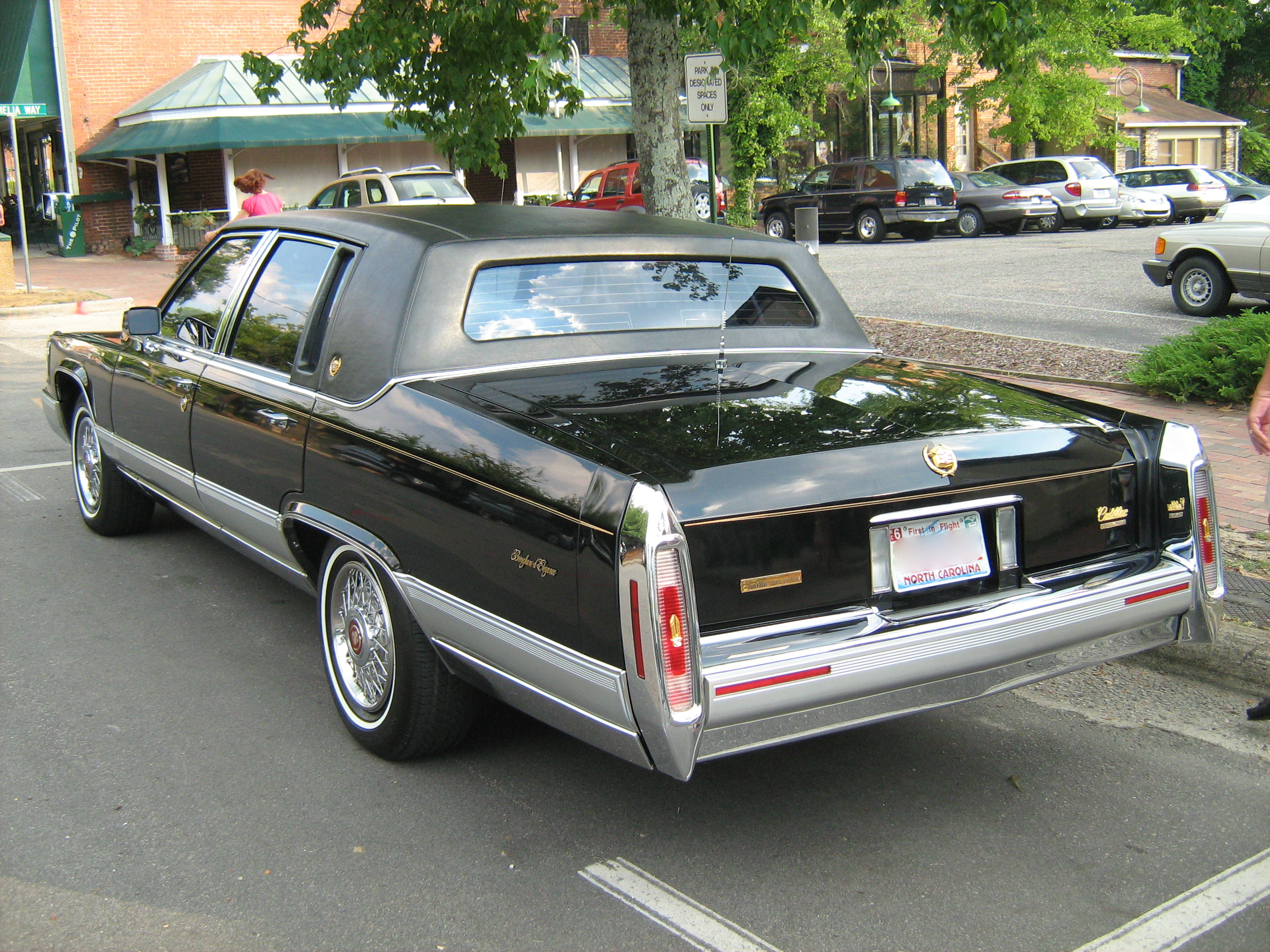 Cadillac Fleetwood Wallpapers