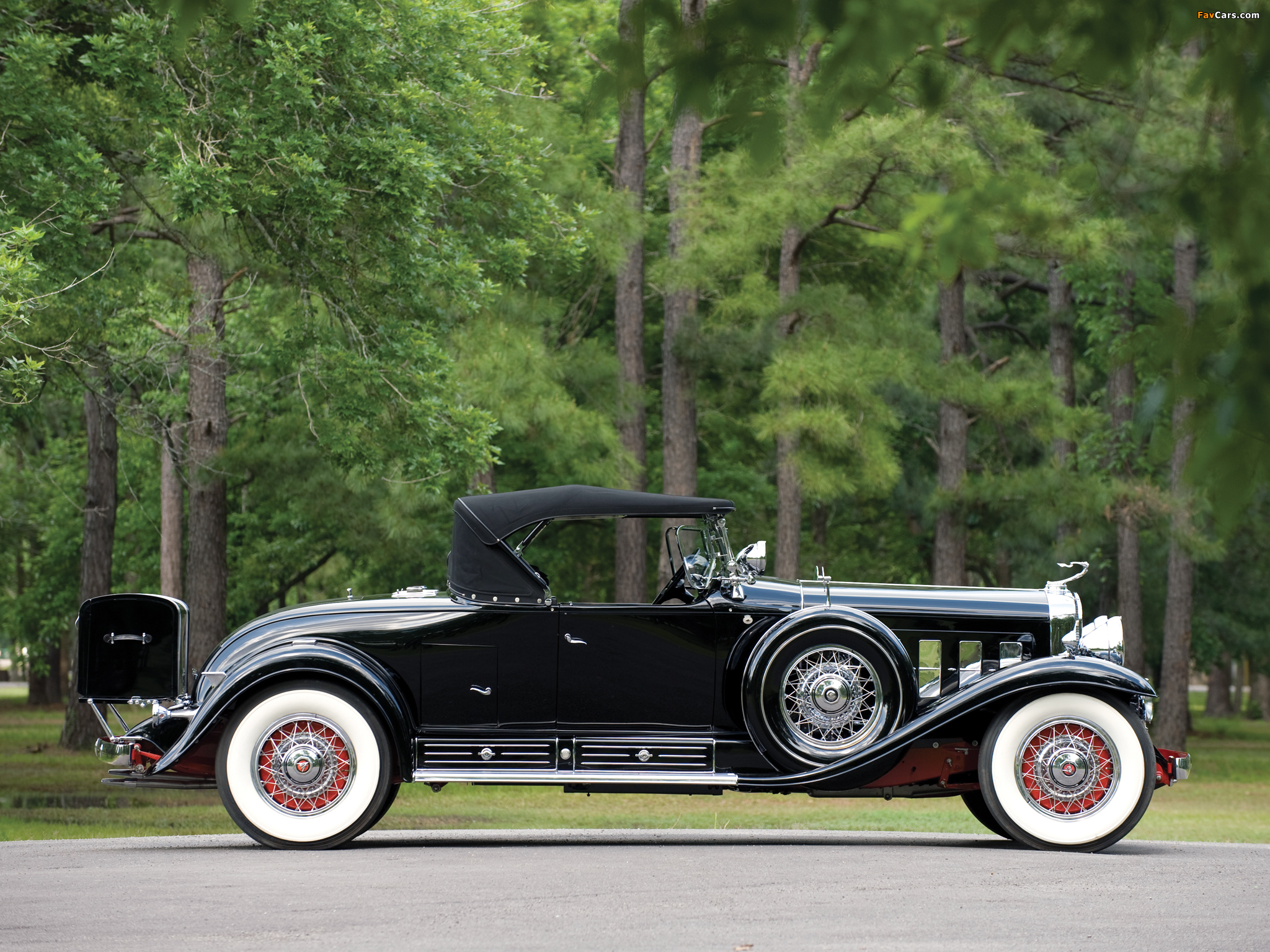 Cadillac V16 Roadster Wallpapers