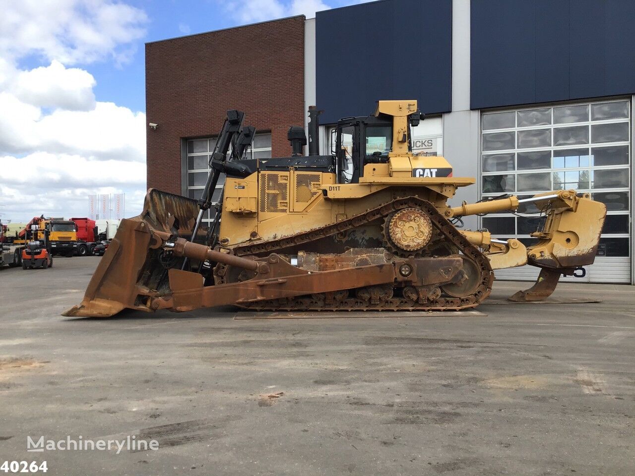 Caterpillar D11 Bulldozer Wallpapers