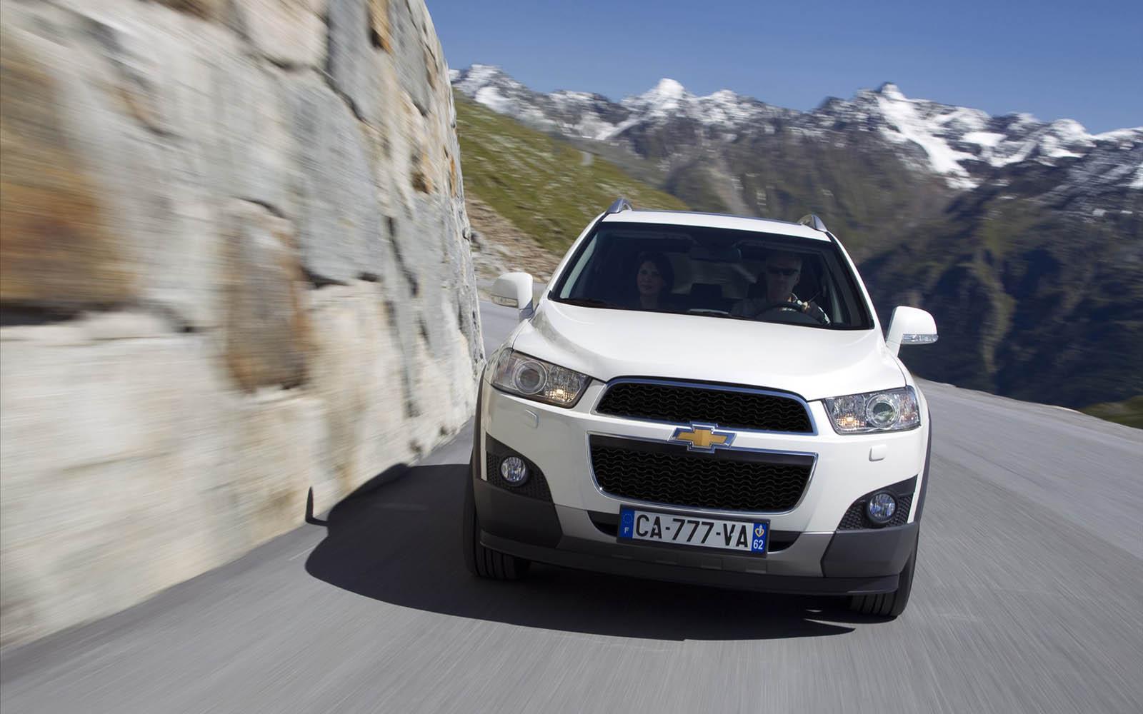 Chevrolet Captiva Wallpapers