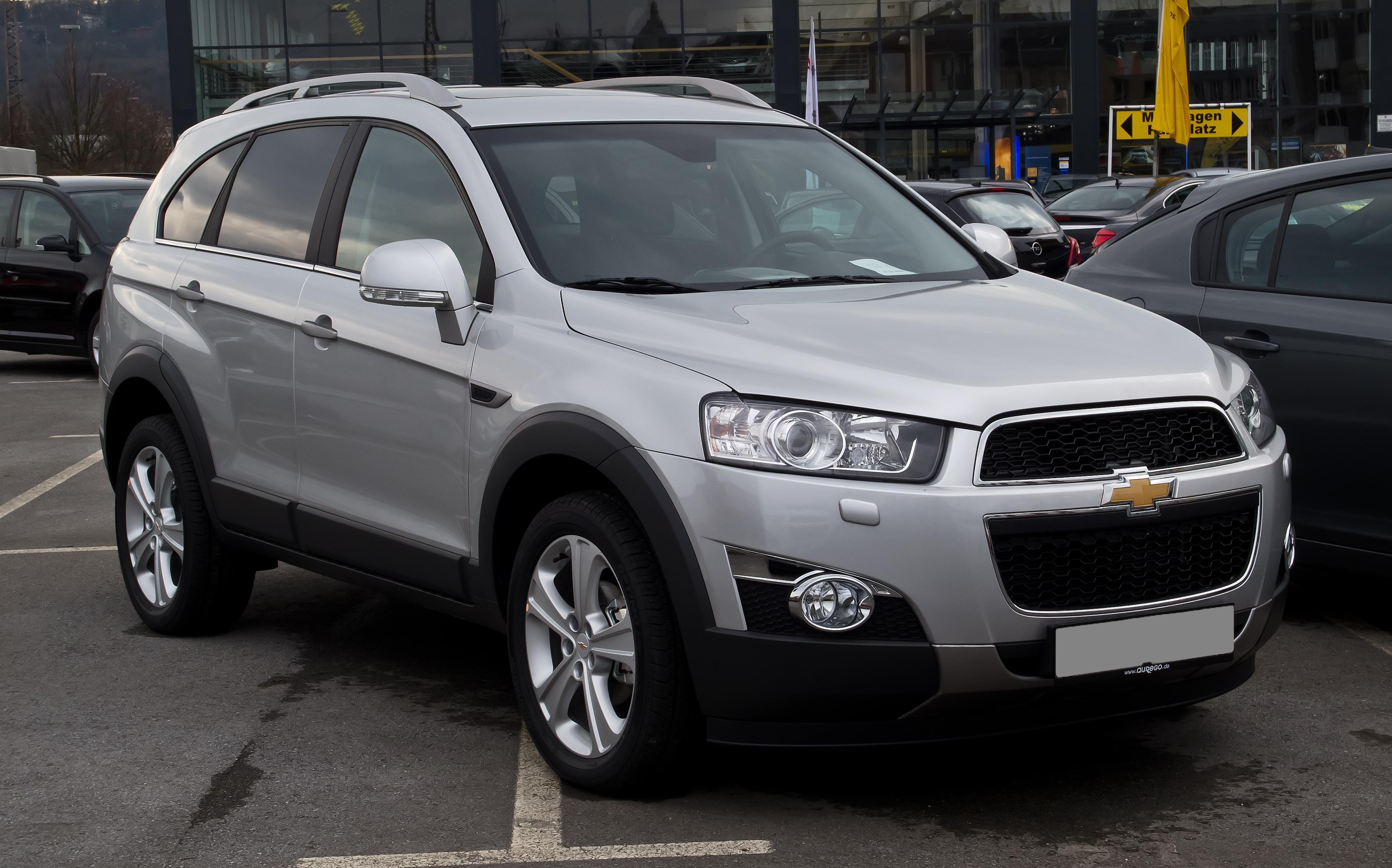 Chevrolet Captiva Wallpapers