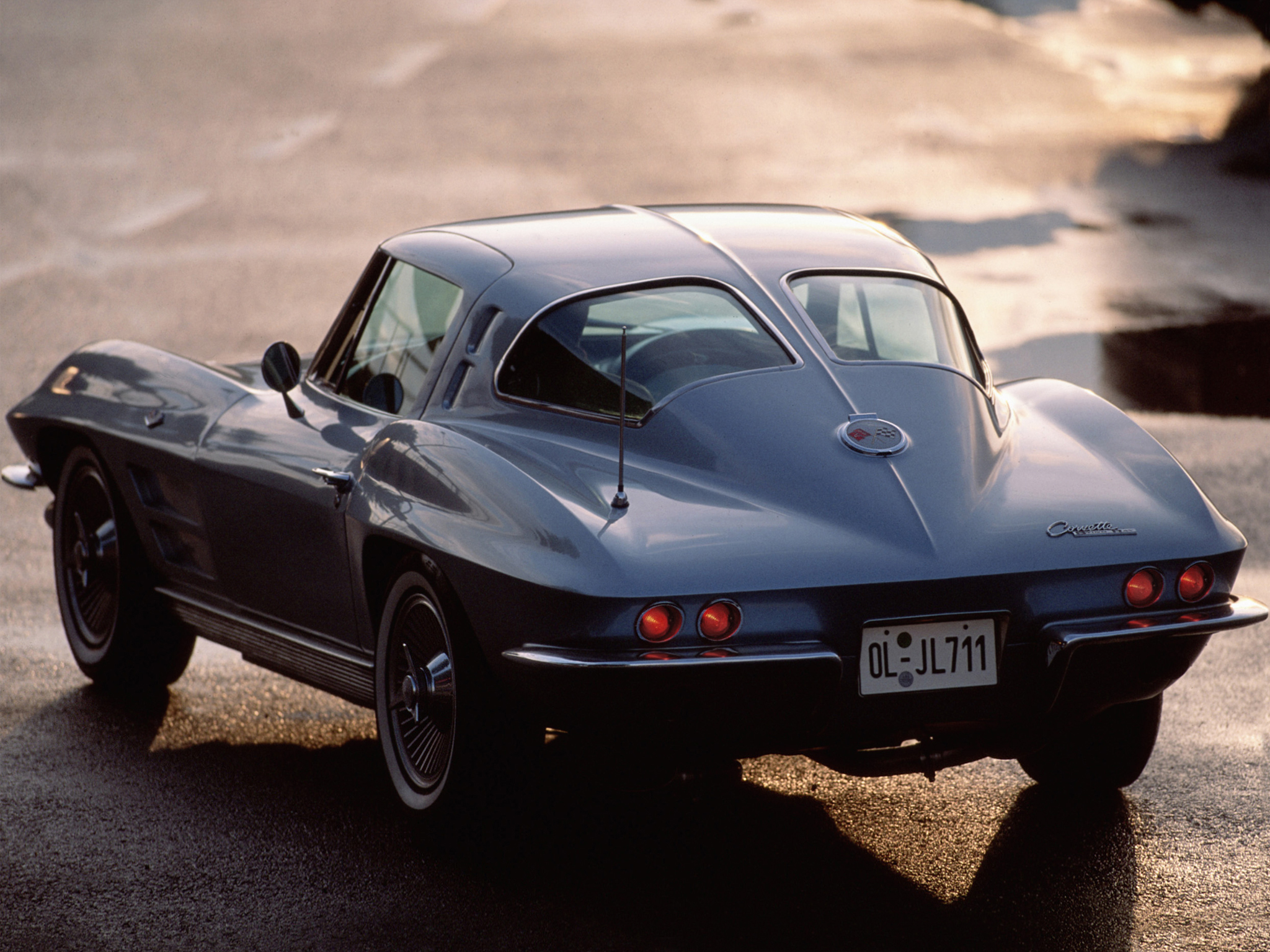 Chevrolet Corvette (C2) Wallpapers