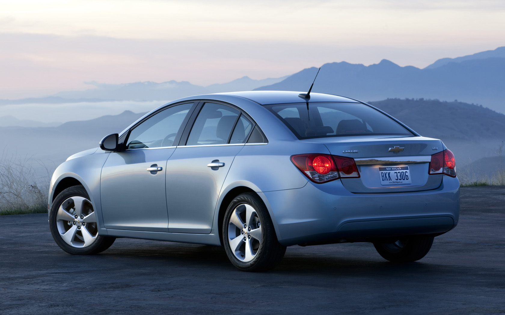 Chevrolet Cruze Wallpapers