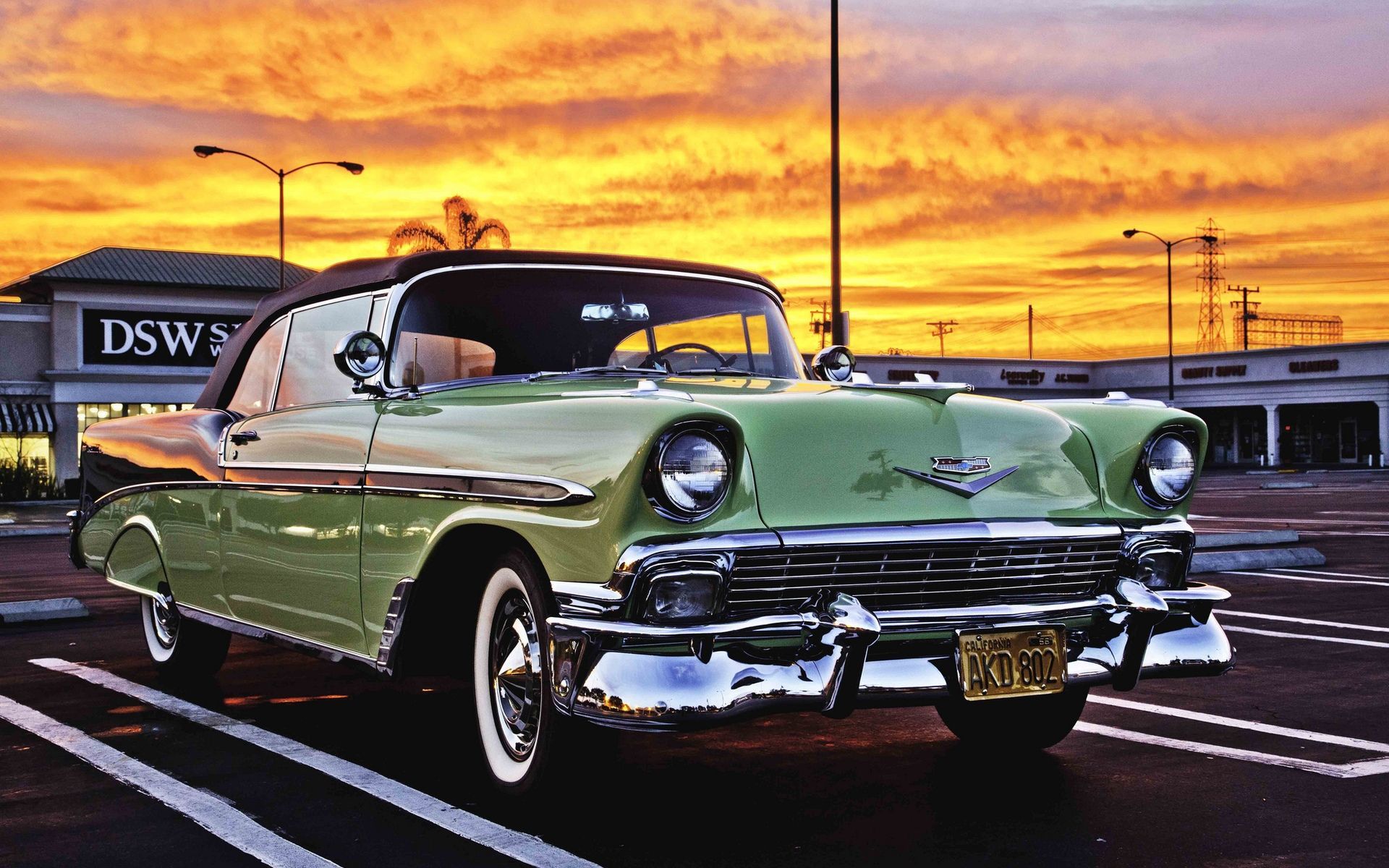 Chevrolet Deluxe Wallpapers