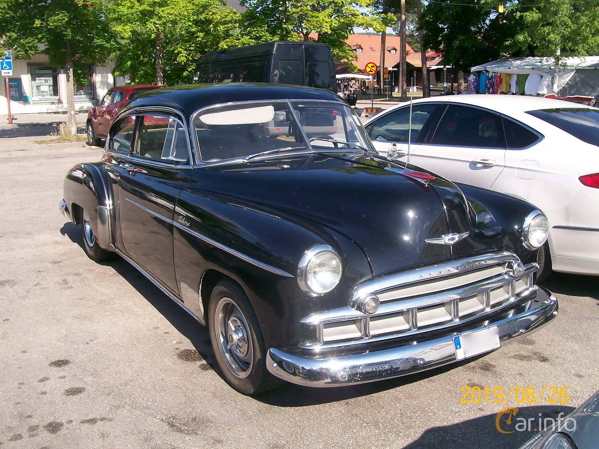 Chevrolet Fleetline Deluxe Wallpapers