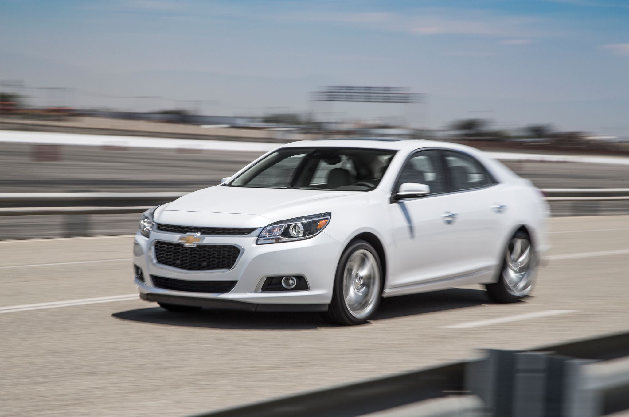 Chevrolet Malibu Eco Wallpapers