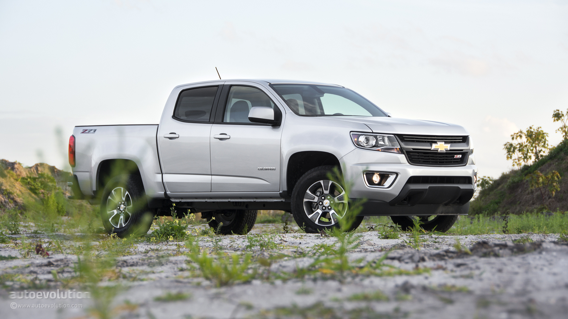 Chevrolet Silverado And Chevrolet Colorado Z71 Wallpapers