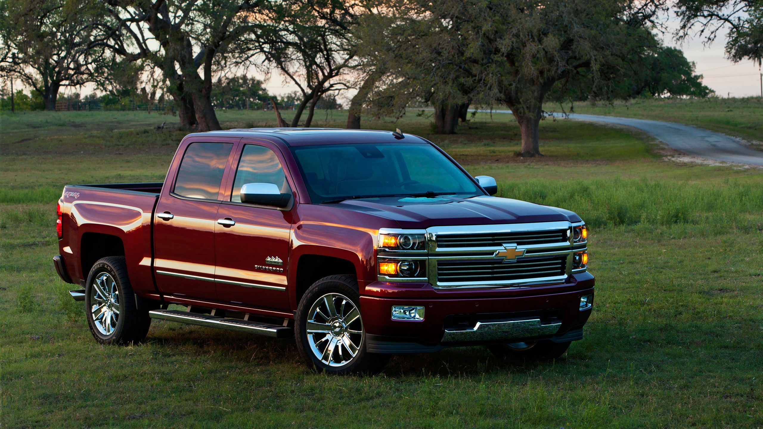 Chevrolet Silverado High Country Wallpapers