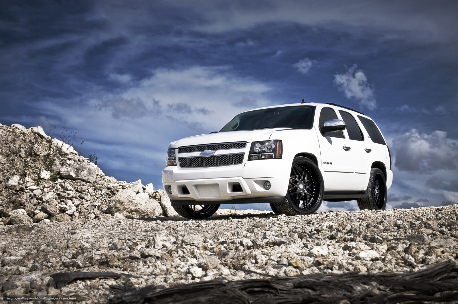 Chevrolet Suburban Wallpapers