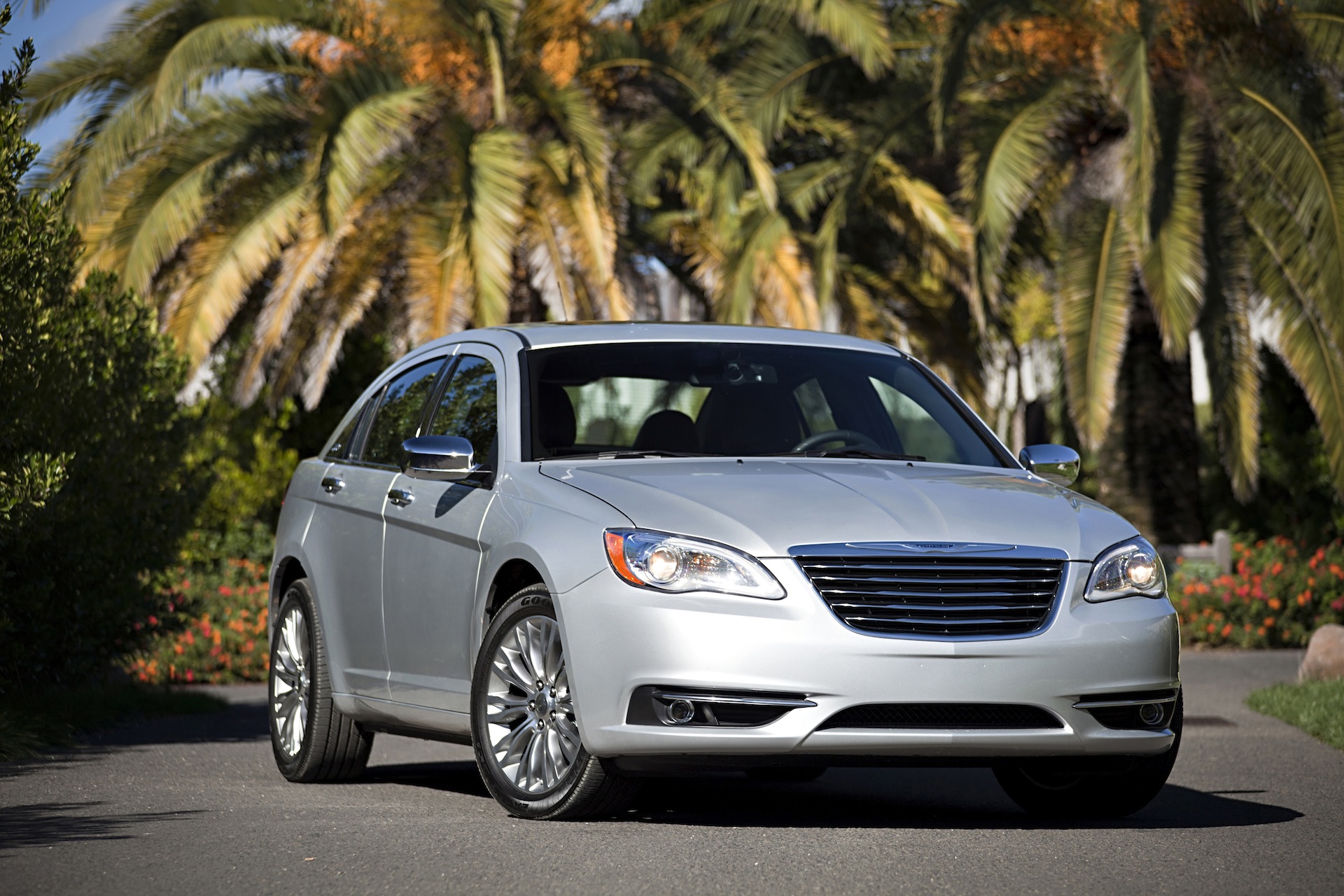 Chrysler 200 Wallpapers