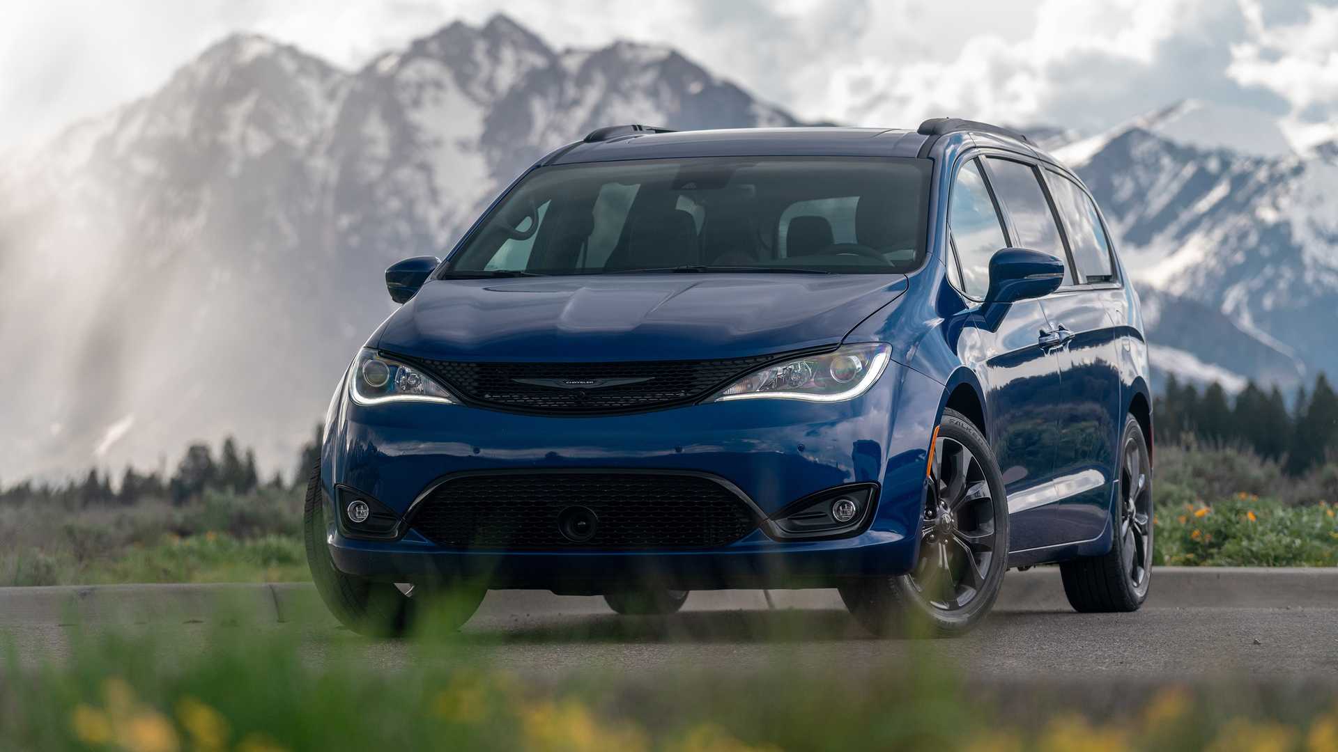 Chrysler Pacifica S Wallpapers