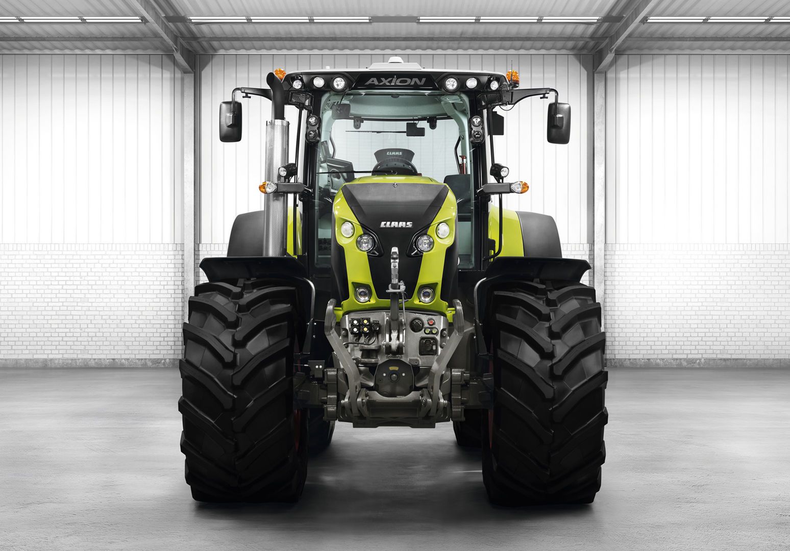 Claas Axion Tractor Wallpapers