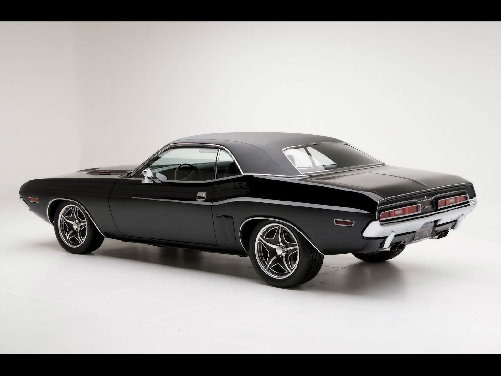 Dodge Challenger R/T Classic Wallpapers