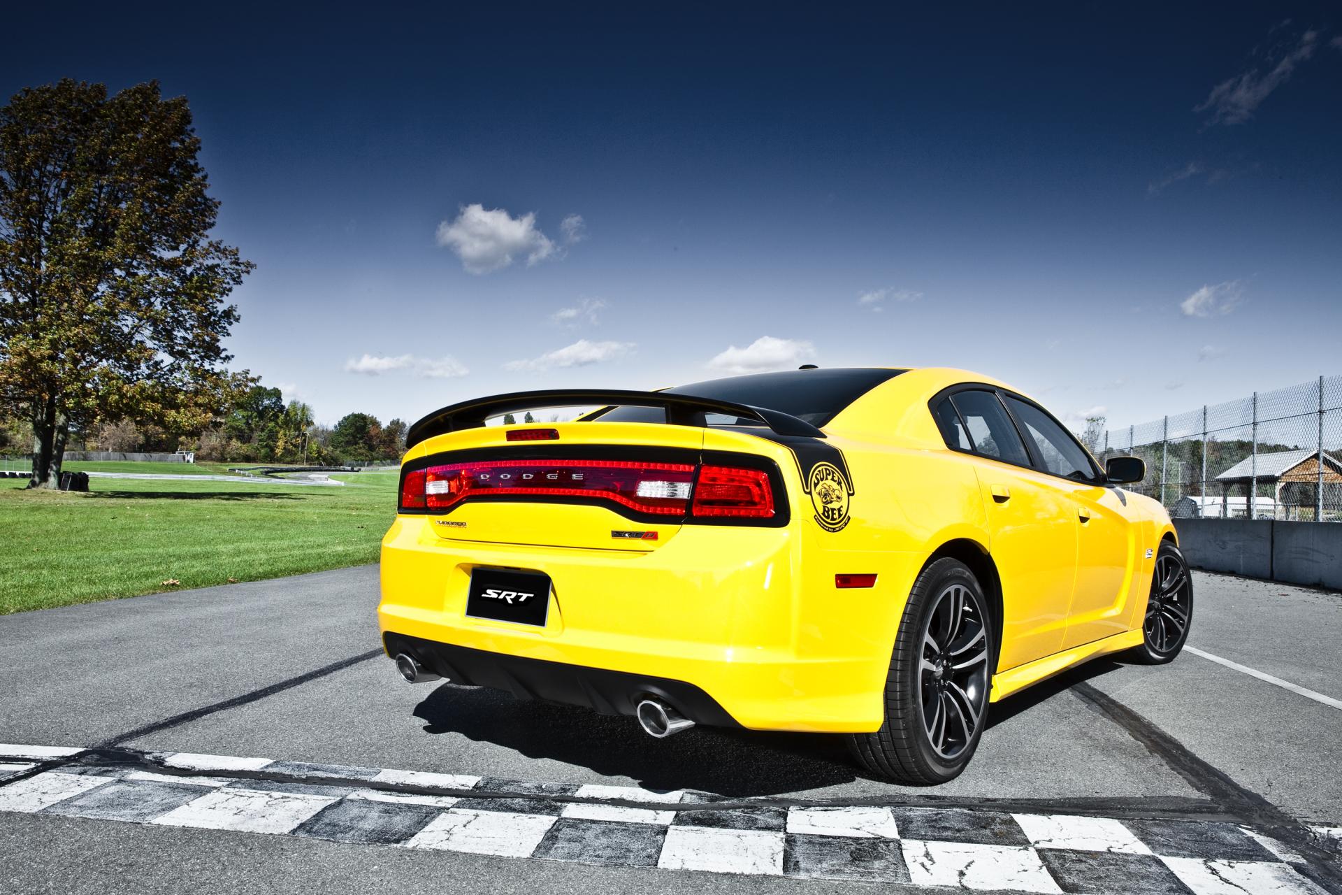 Dodge Charger Super Bee Wallpapers