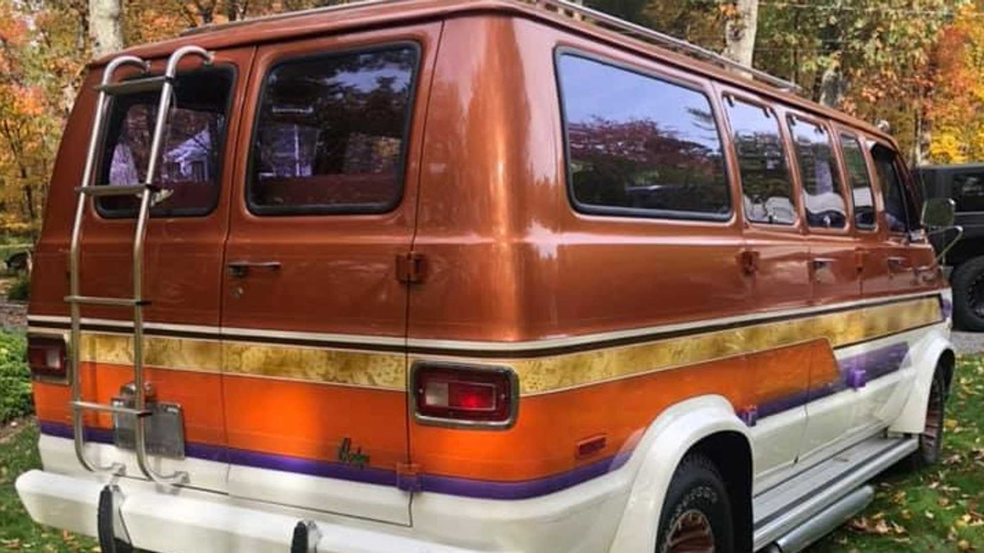 Dodge Sportsman Wallpapers