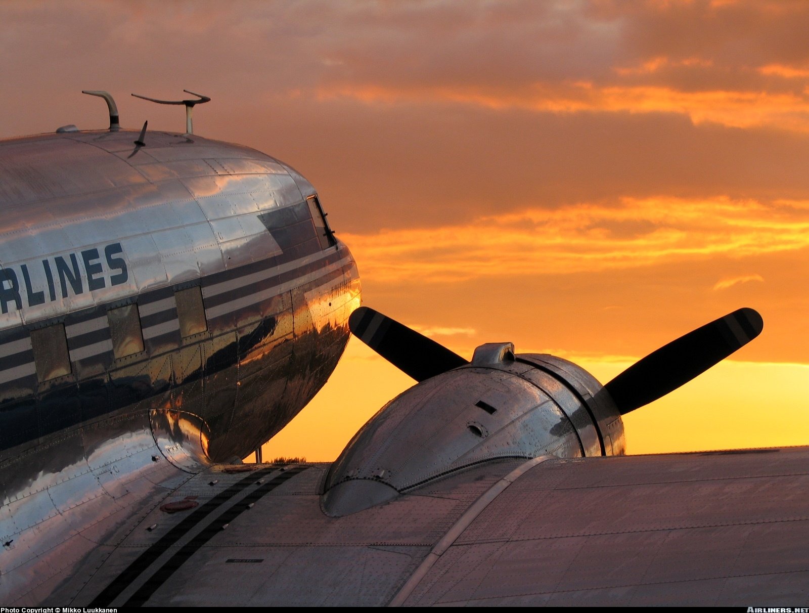 Douglas Dc-3 Wallpapers