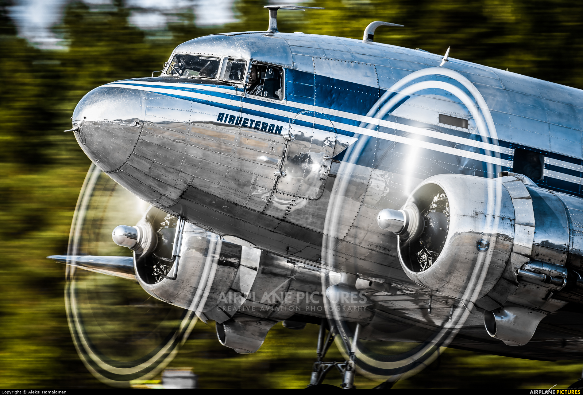 Douglas Dc-3 Wallpapers