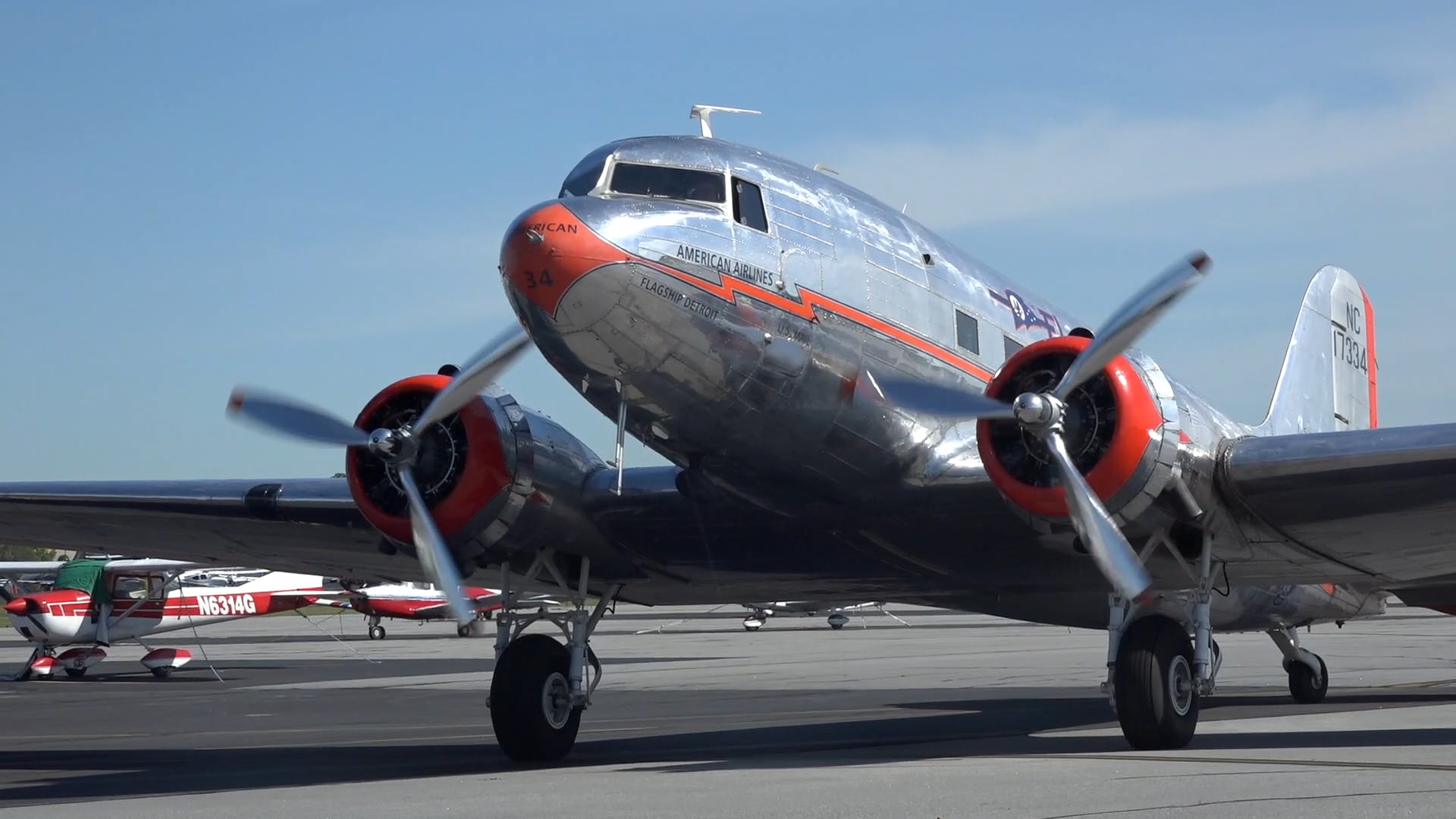 Douglas Dc-3 Wallpapers