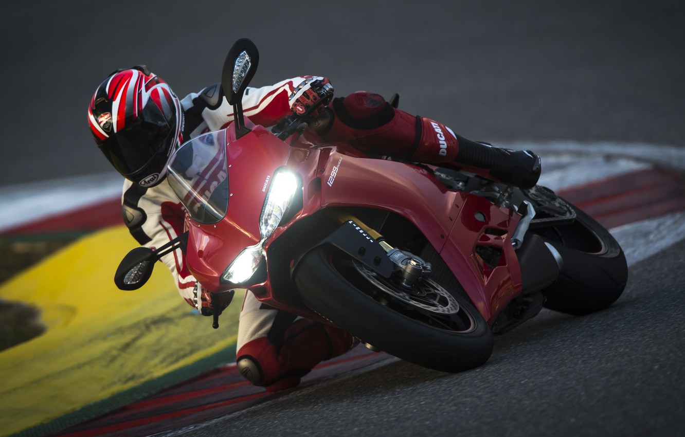 Ducati 1299 Panigale Wallpapers