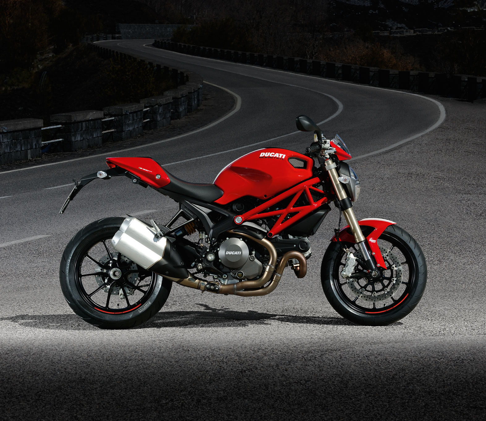 Ducati Monster 1100 Wallpapers