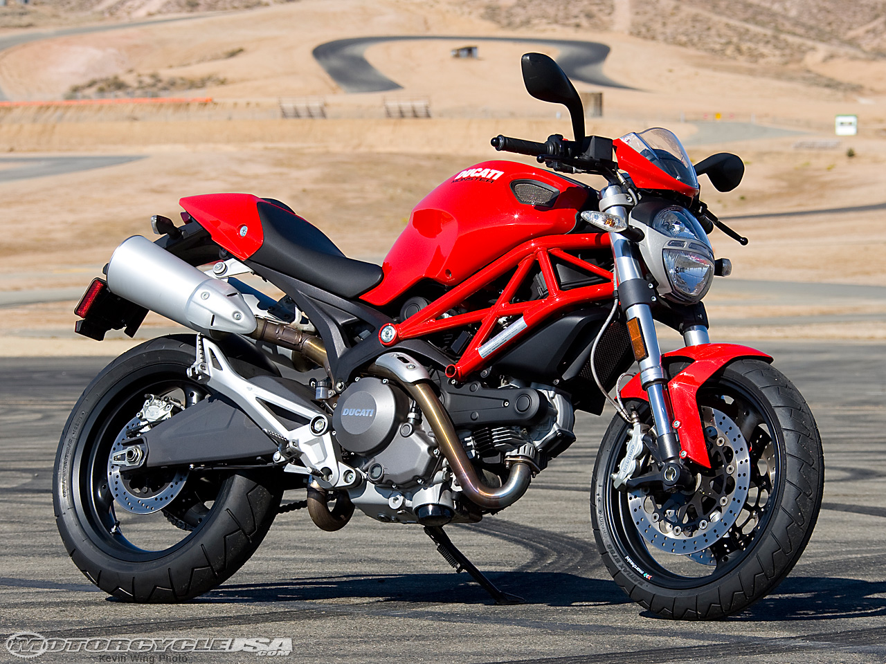 Ducati Monster 696 Wallpapers