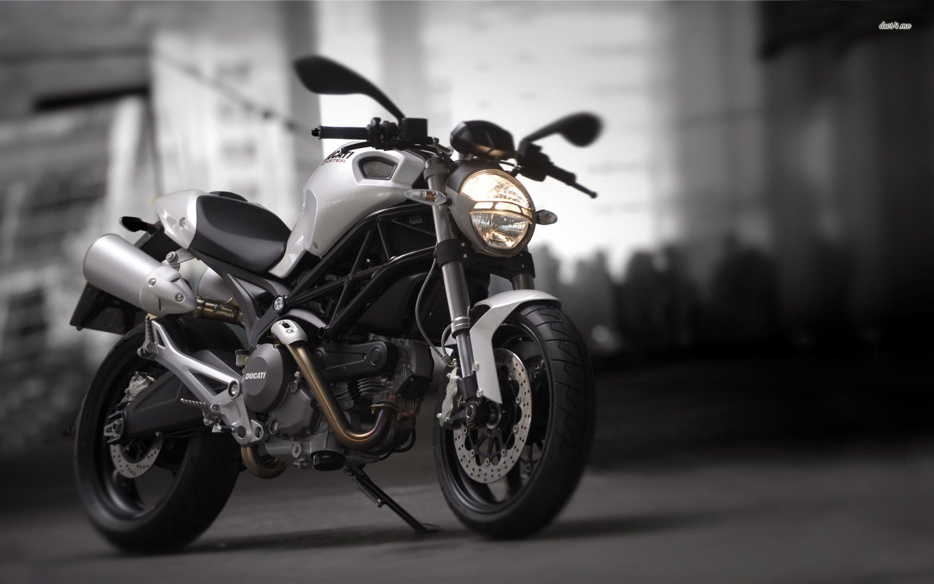 Ducati Monster 696 Wallpapers