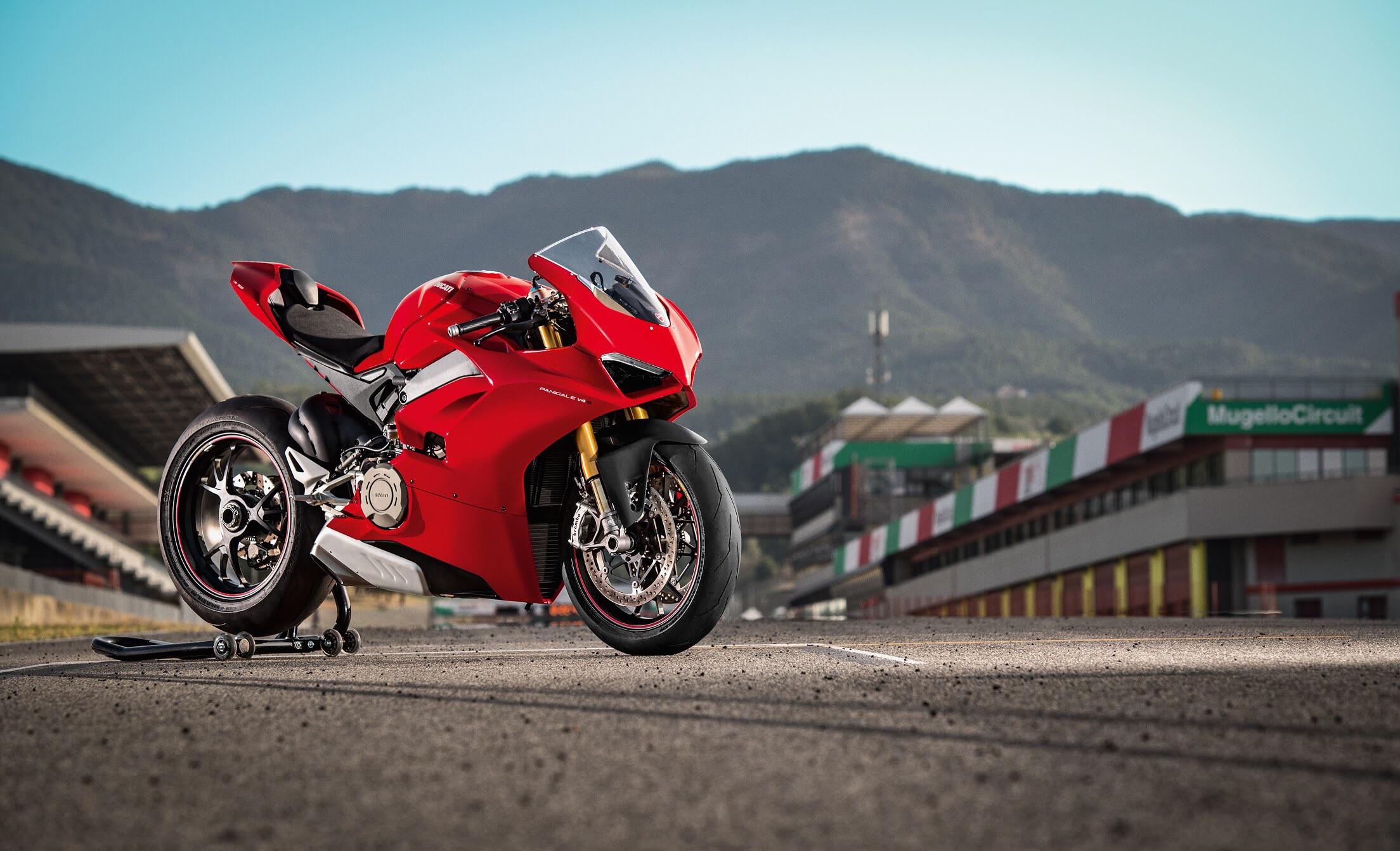 Ducati Panigale V4 Wallpapers