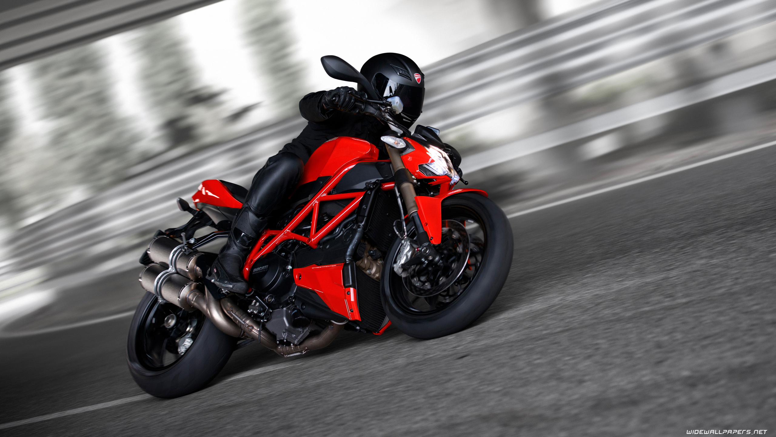 Ducati Streetfighter Wallpapers