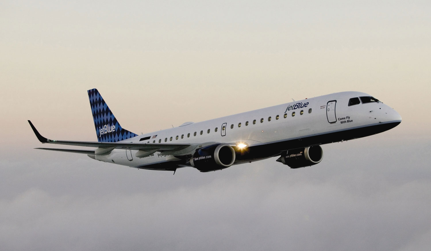 Embraer 190 Wallpapers
