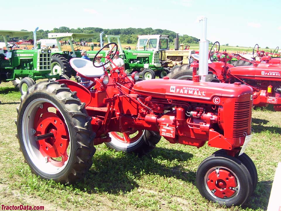 Farmall Tractor Wallpapers