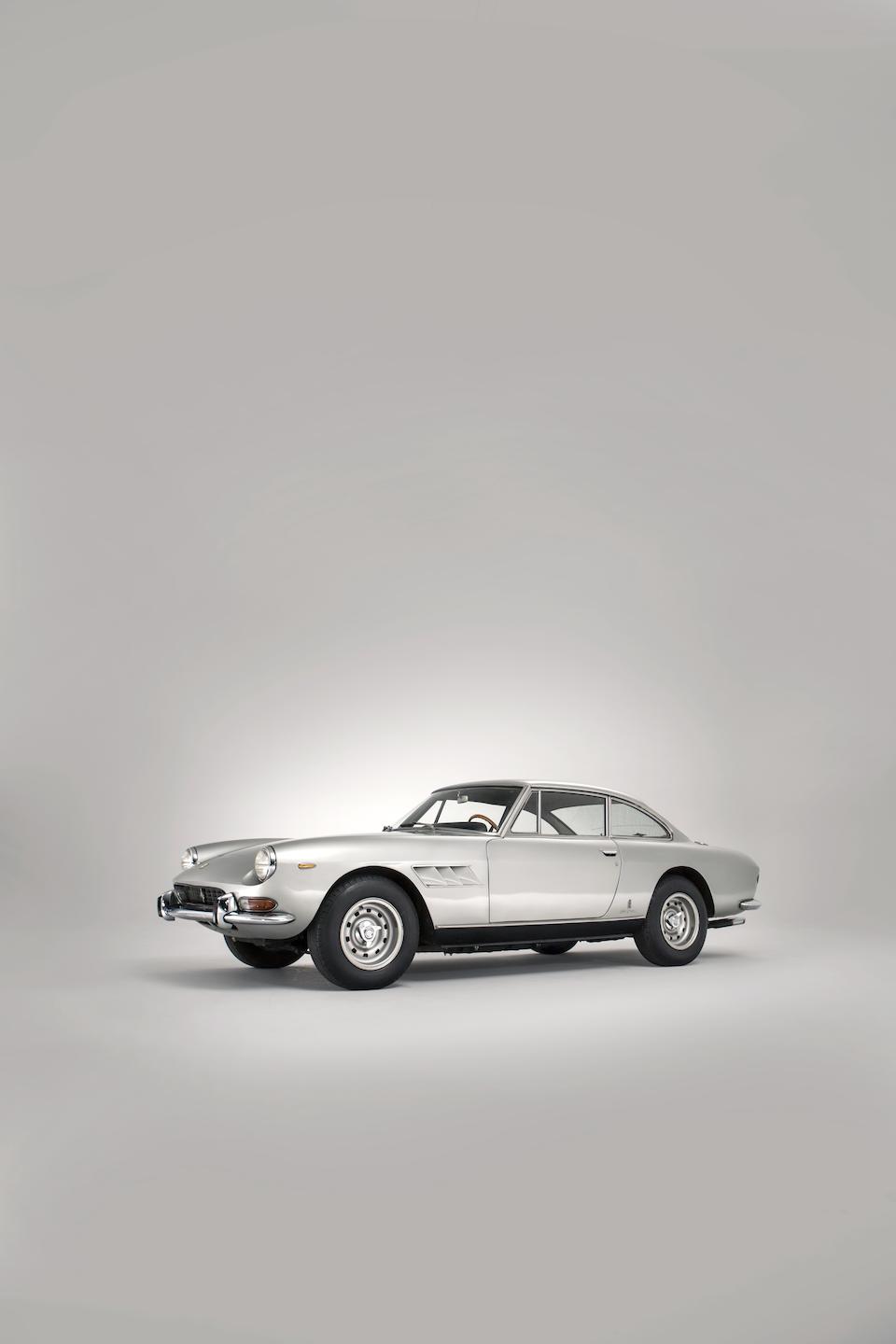 Ferrari 330 Gt 2+2 Wallpapers