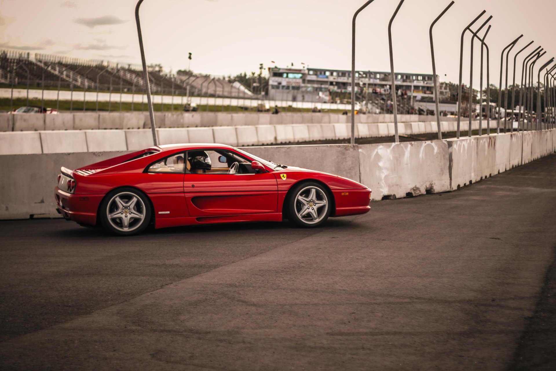 Ferrari F355 Wallpapers