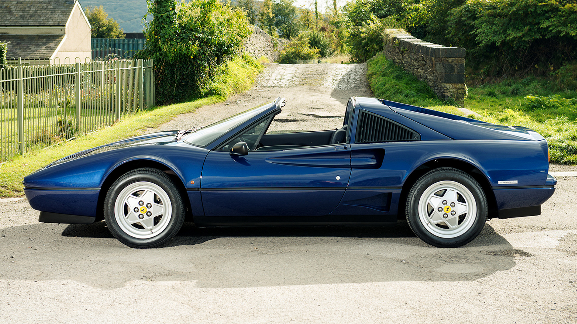 Ferrari Gts Turbo Wallpapers