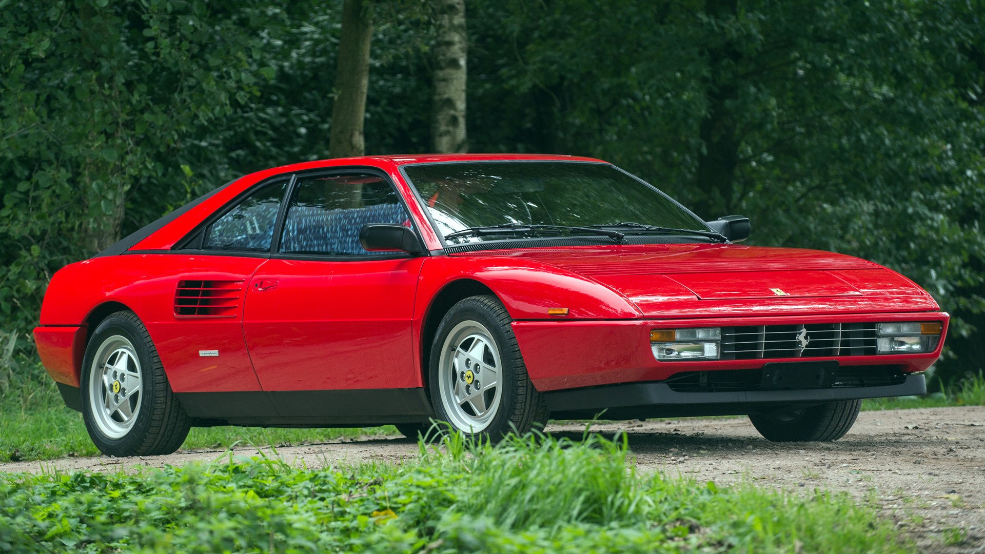 Ferrari Mondial Wallpapers