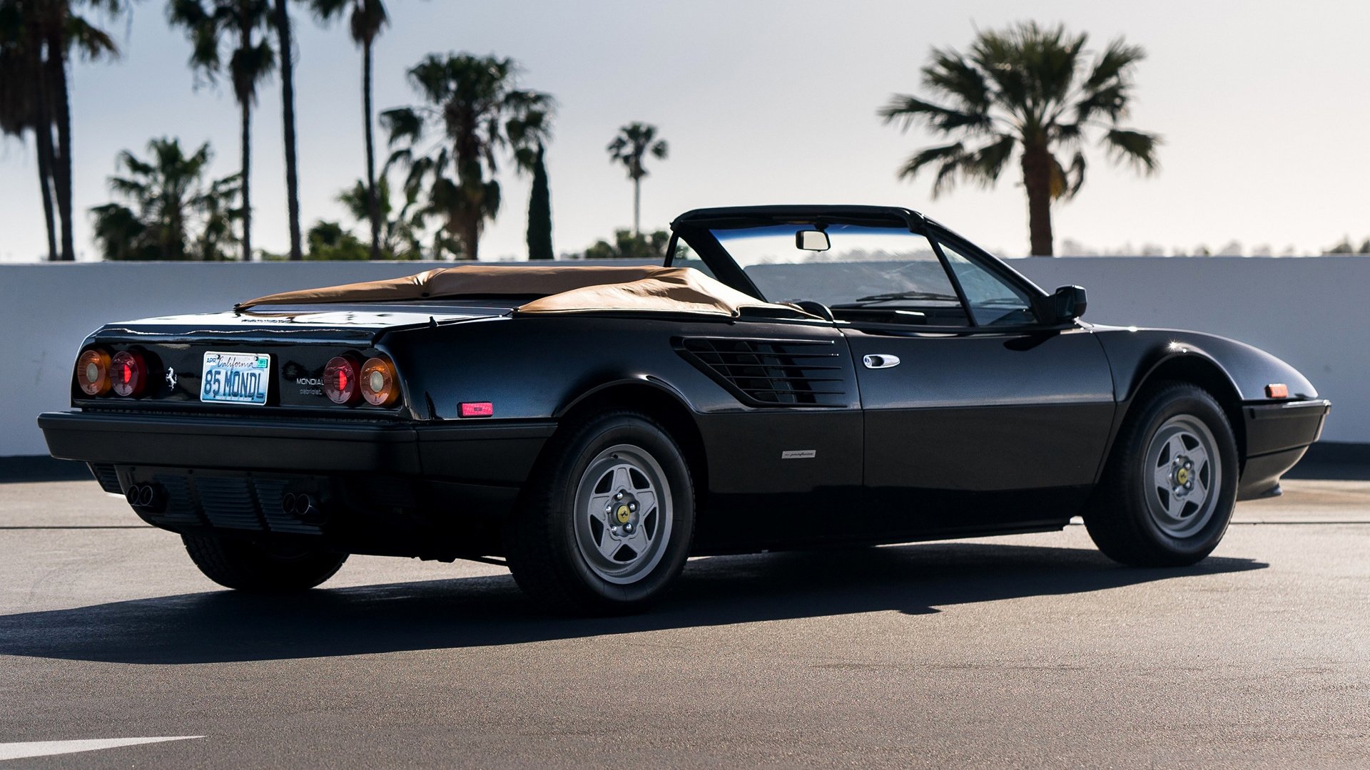 Ferrari Mondial Wallpapers