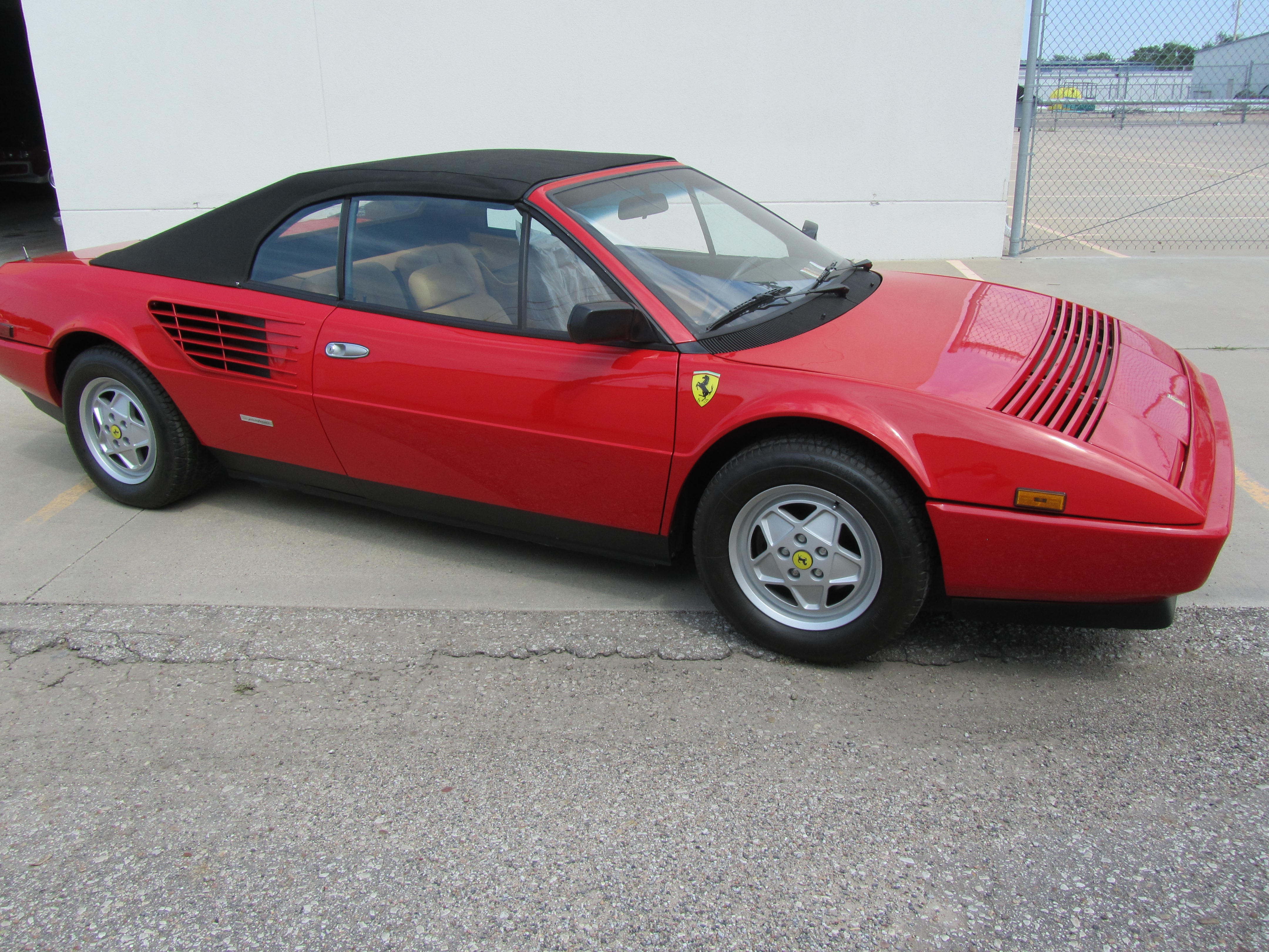 Ferrari Mondial Wallpapers