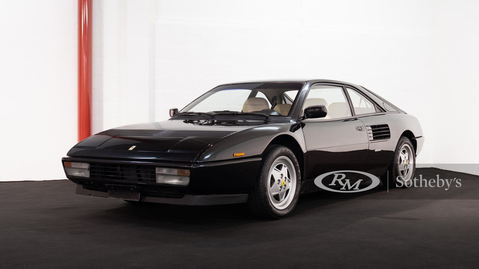 Ferrari Mondial Wallpapers