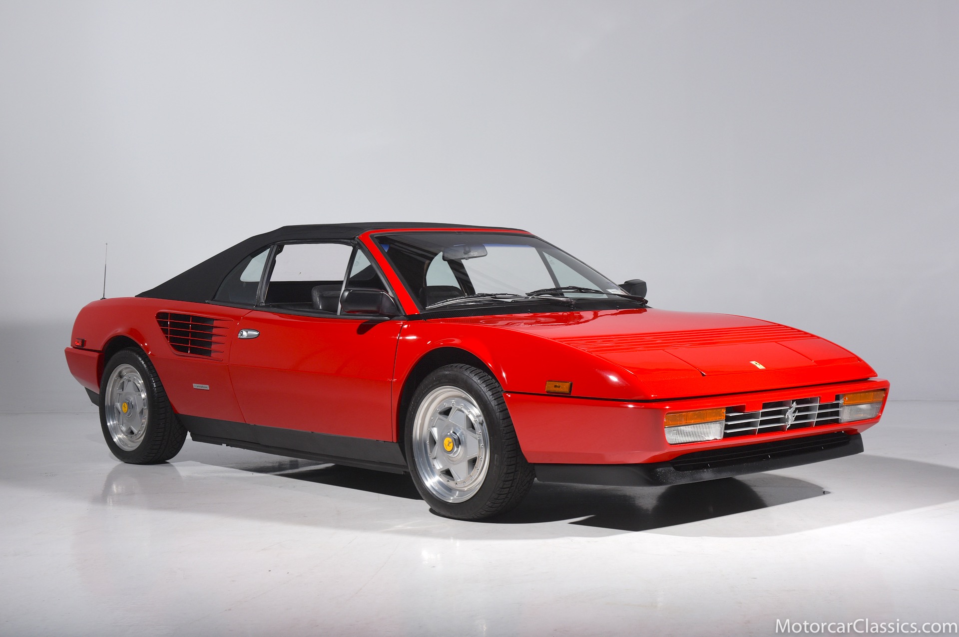 Ferrari Mondial Wallpapers