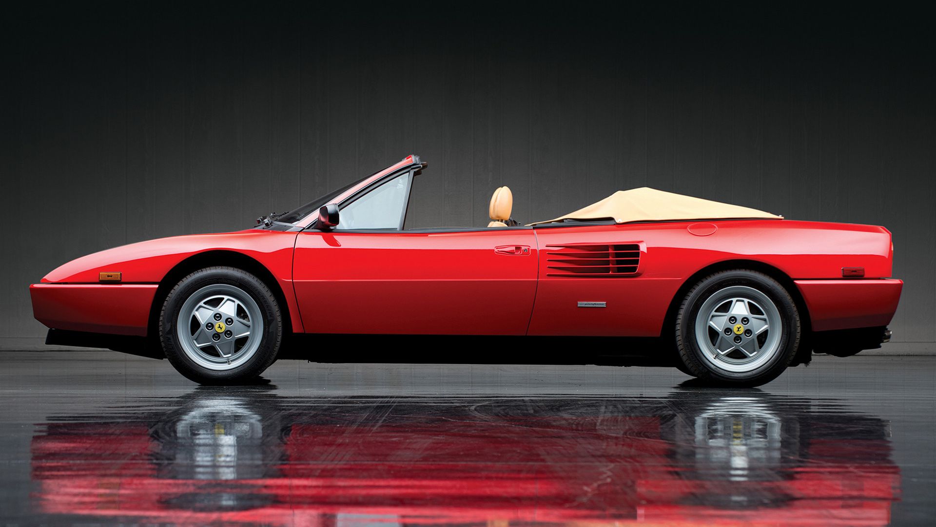 Ferrari Mondial Wallpapers