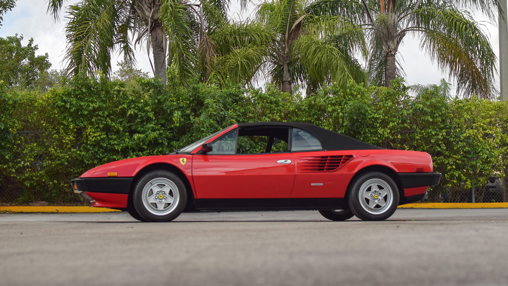 Ferrari Mondial Quattrovalvole Wallpapers