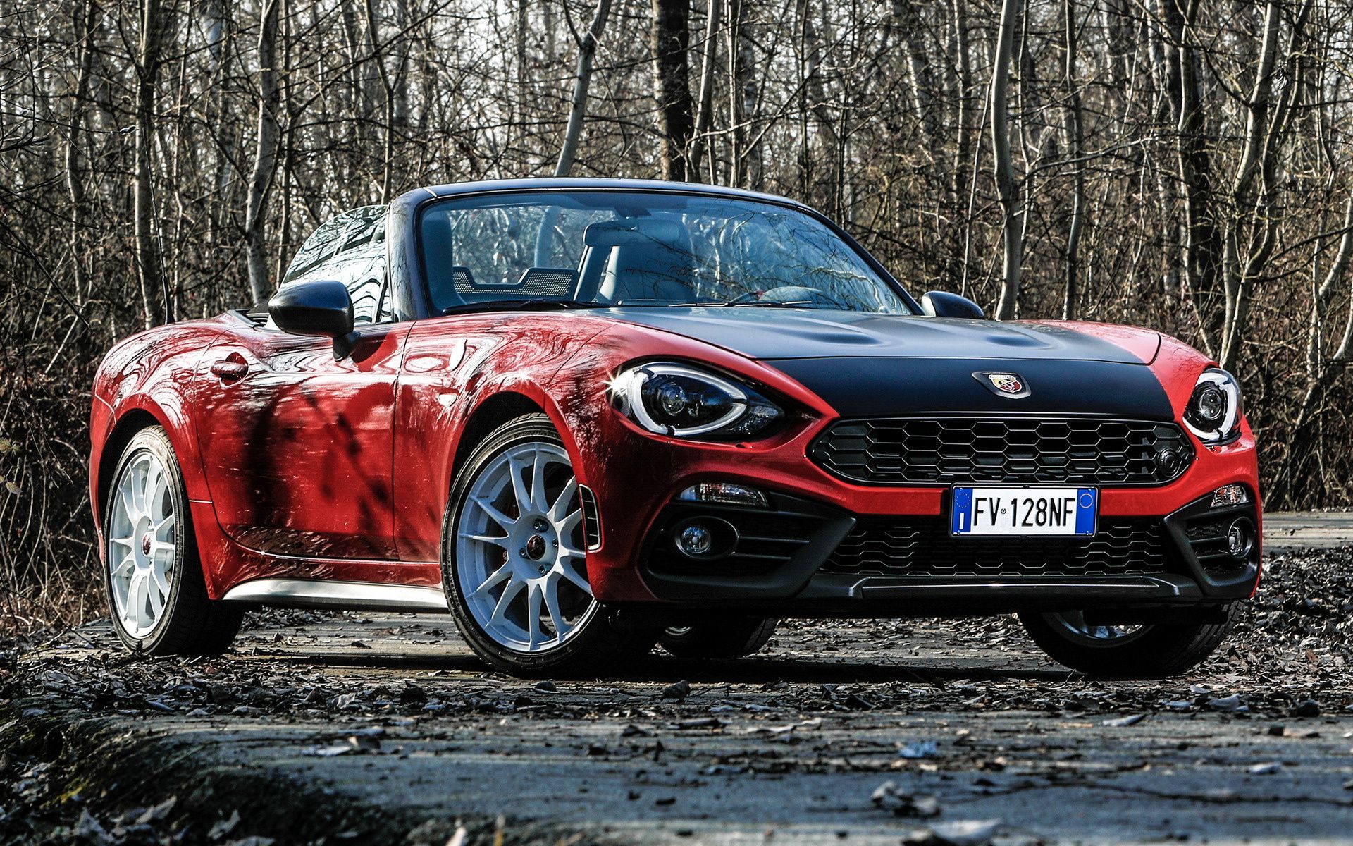 Fiat 124 Spider Wallpapers