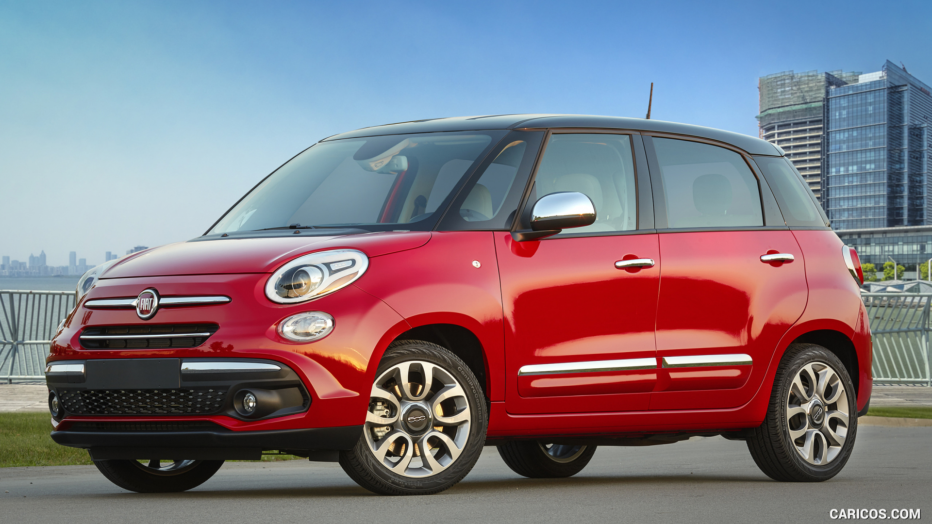 Fiat 500L Sport Wallpapers