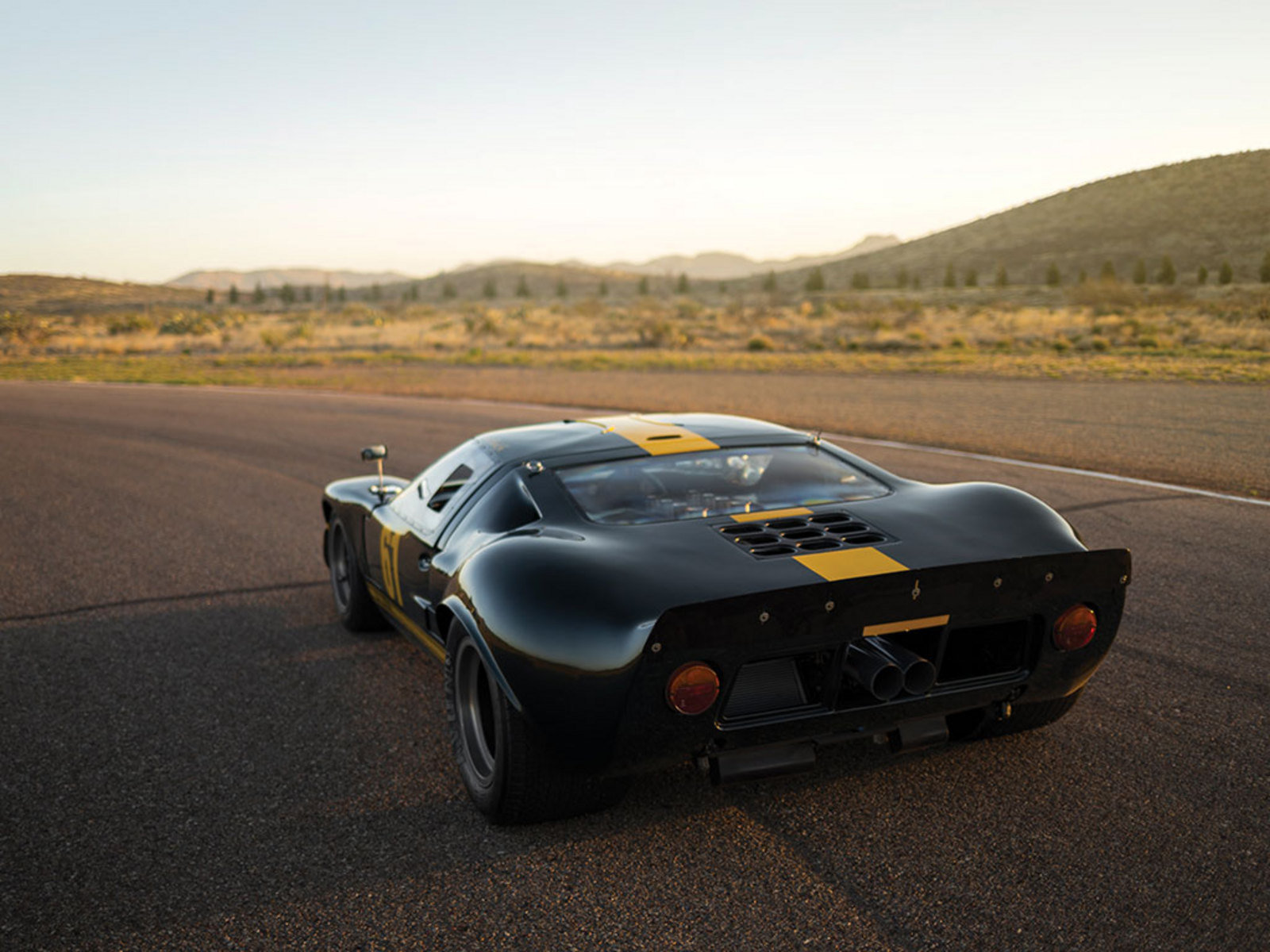 Ford Gt40 Lightweight Race Car Wallpapers