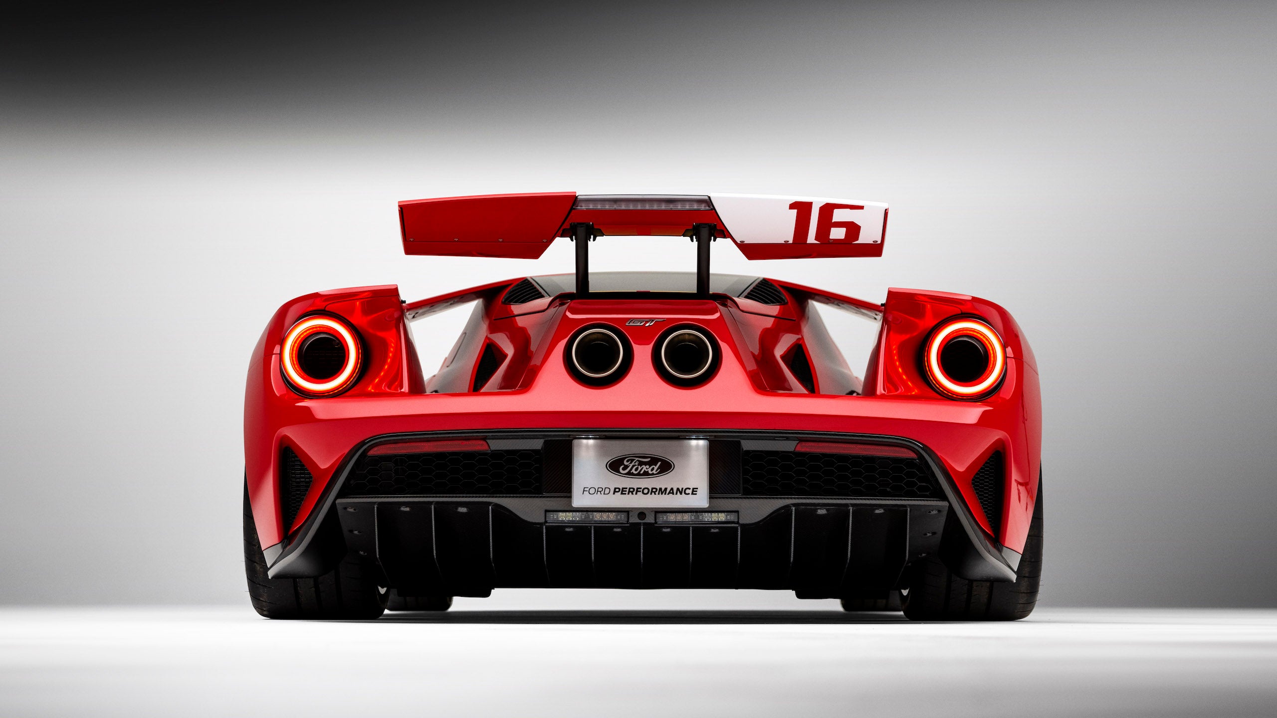 Ford Gt40 Lightweight Race Car Wallpapers