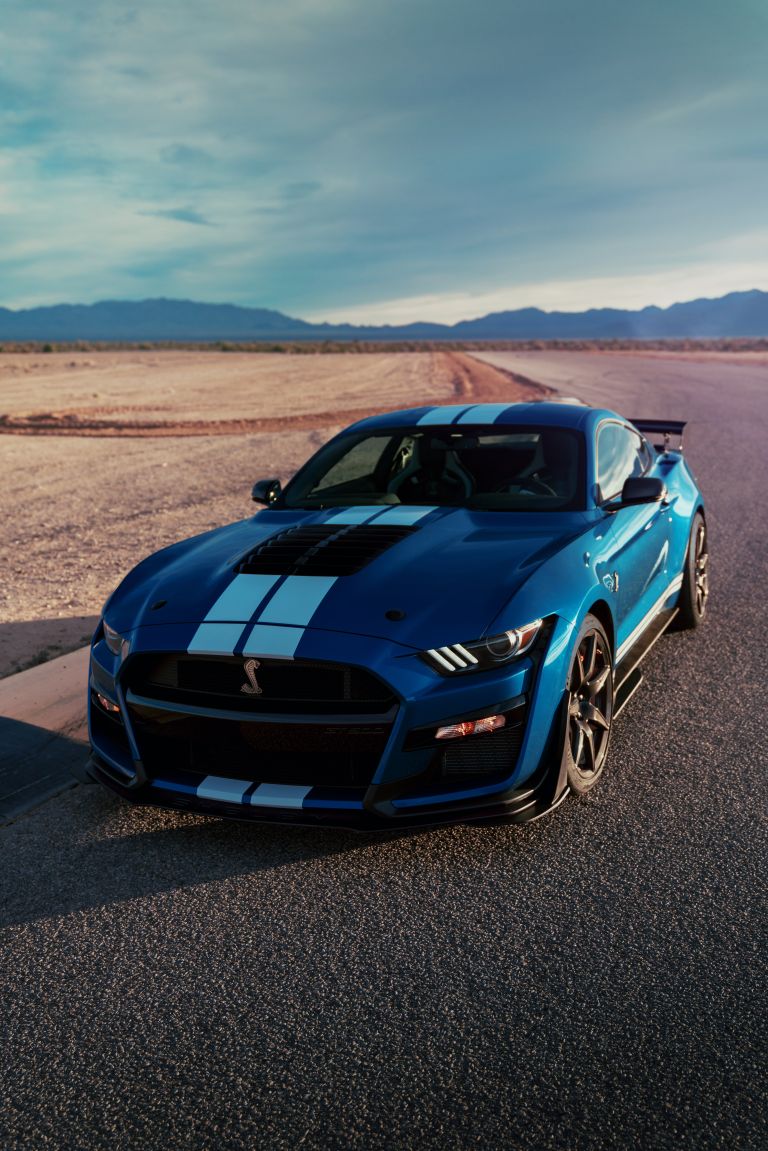 Ford Mustang Milano Wallpapers