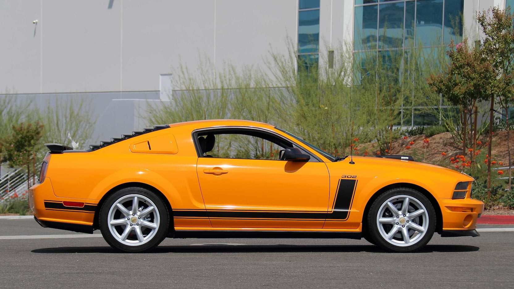 Ford Mustang Saleen S302 Parnelli Jones Limited Edition Wallpapers