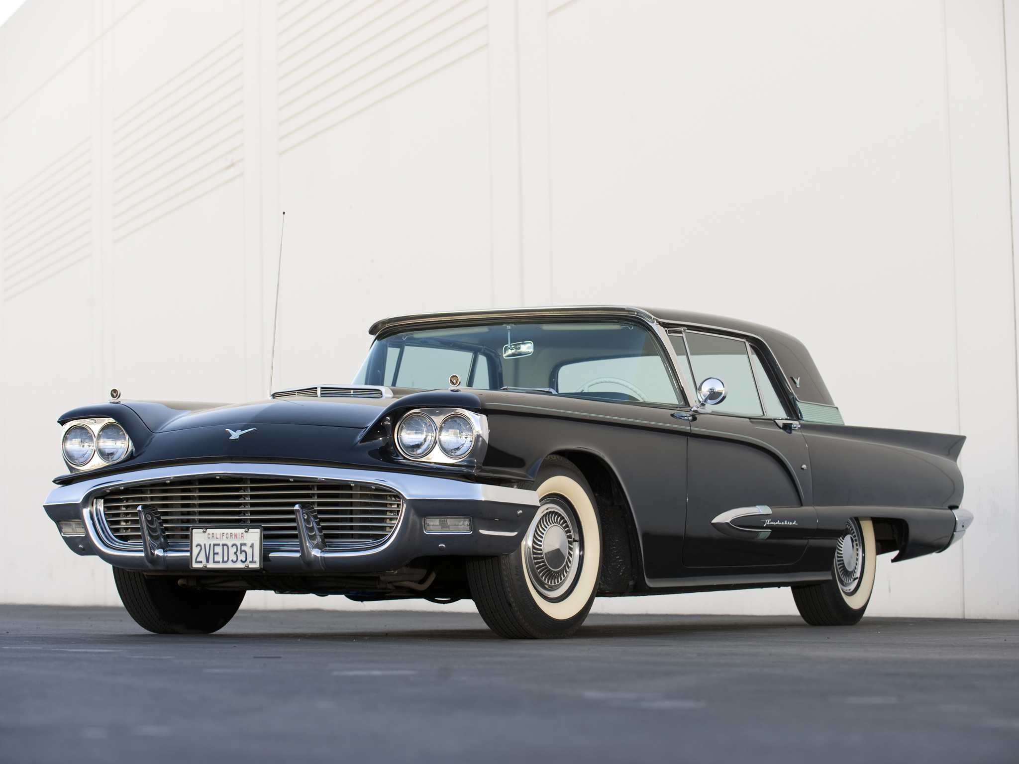 Ford Thunderbird Wallpapers